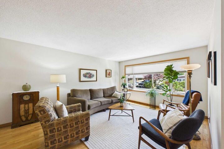 Property Photo:  3740 43A Avenue  AB T4N 3G3 