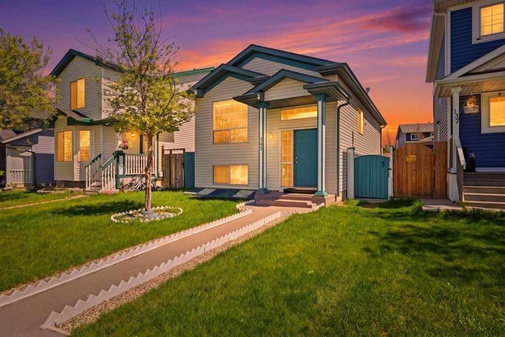 Property Photo:  141 Martin Crossing Crescent NE  AB T3J 3S9 