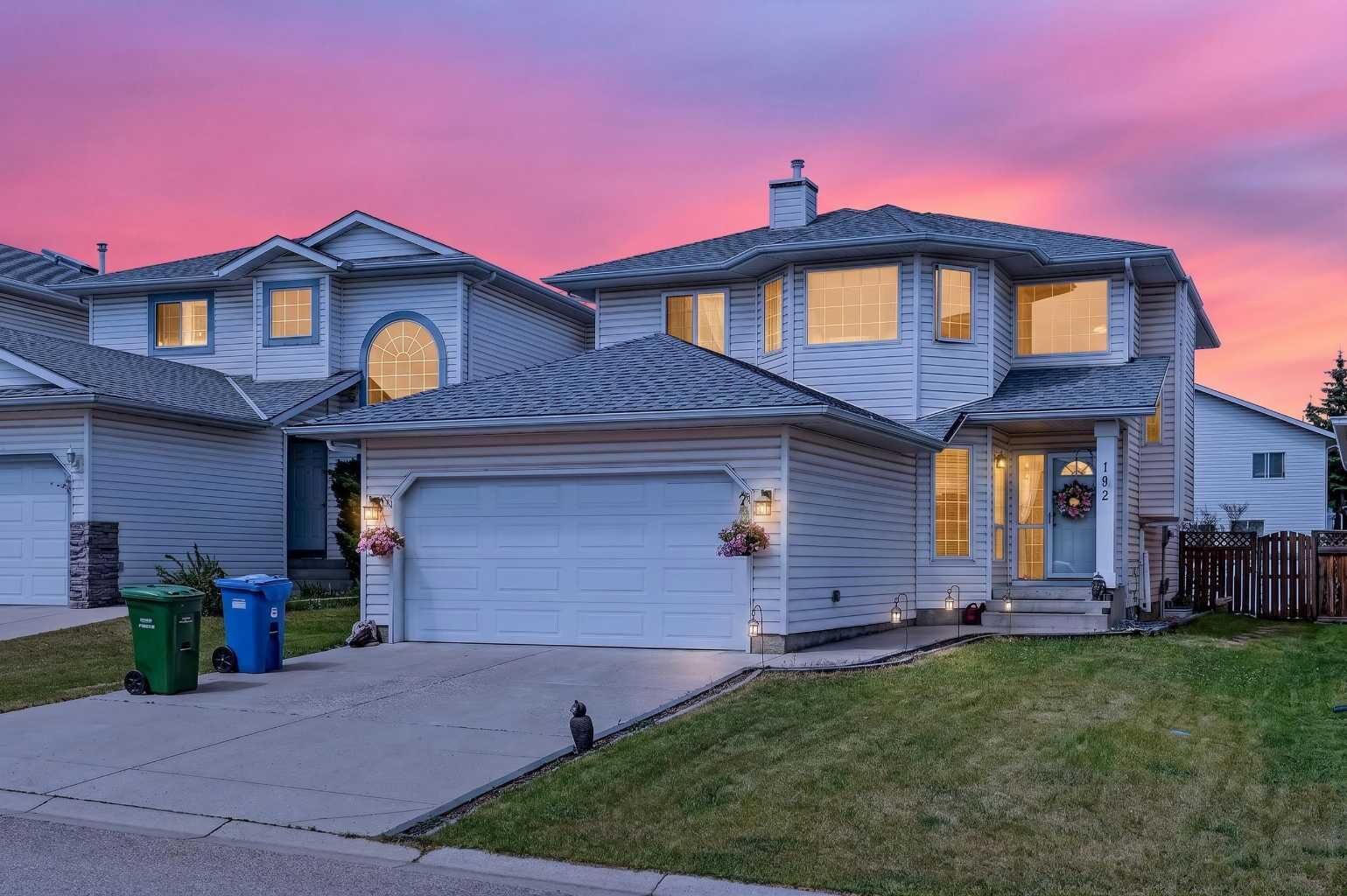 Photo de la propriété: 192 Arbour Wood Close NW AB T3G 4C3