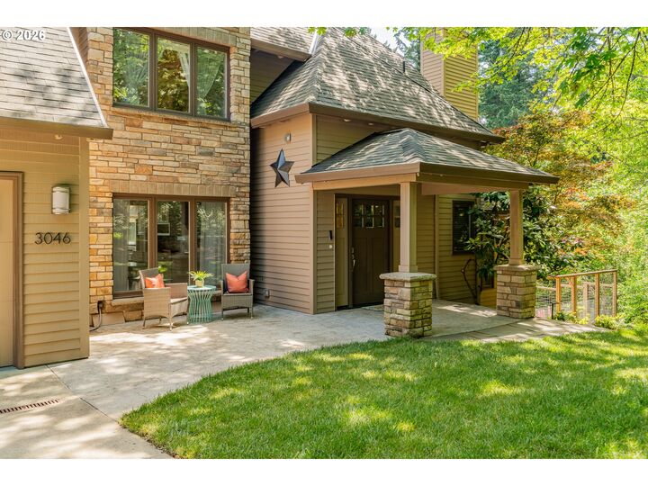 Property Photo: 3046 SW Fairmount Blvd OR 97239