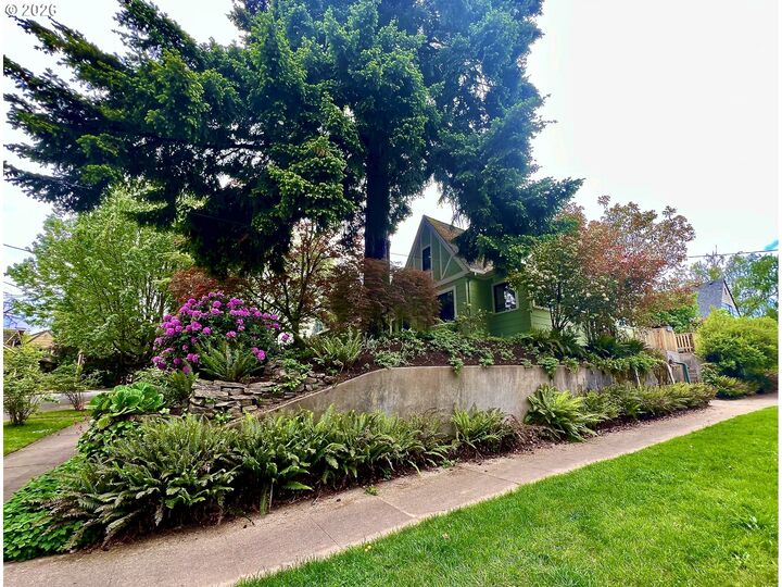 Property Photo: 2847 NE 31st Ave OR 97212