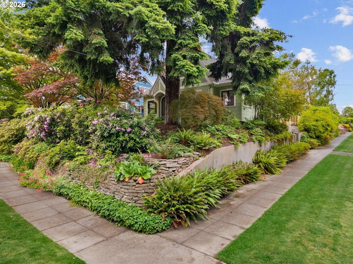 Property Photo: 2847 NE 31st Ave OR 97212
