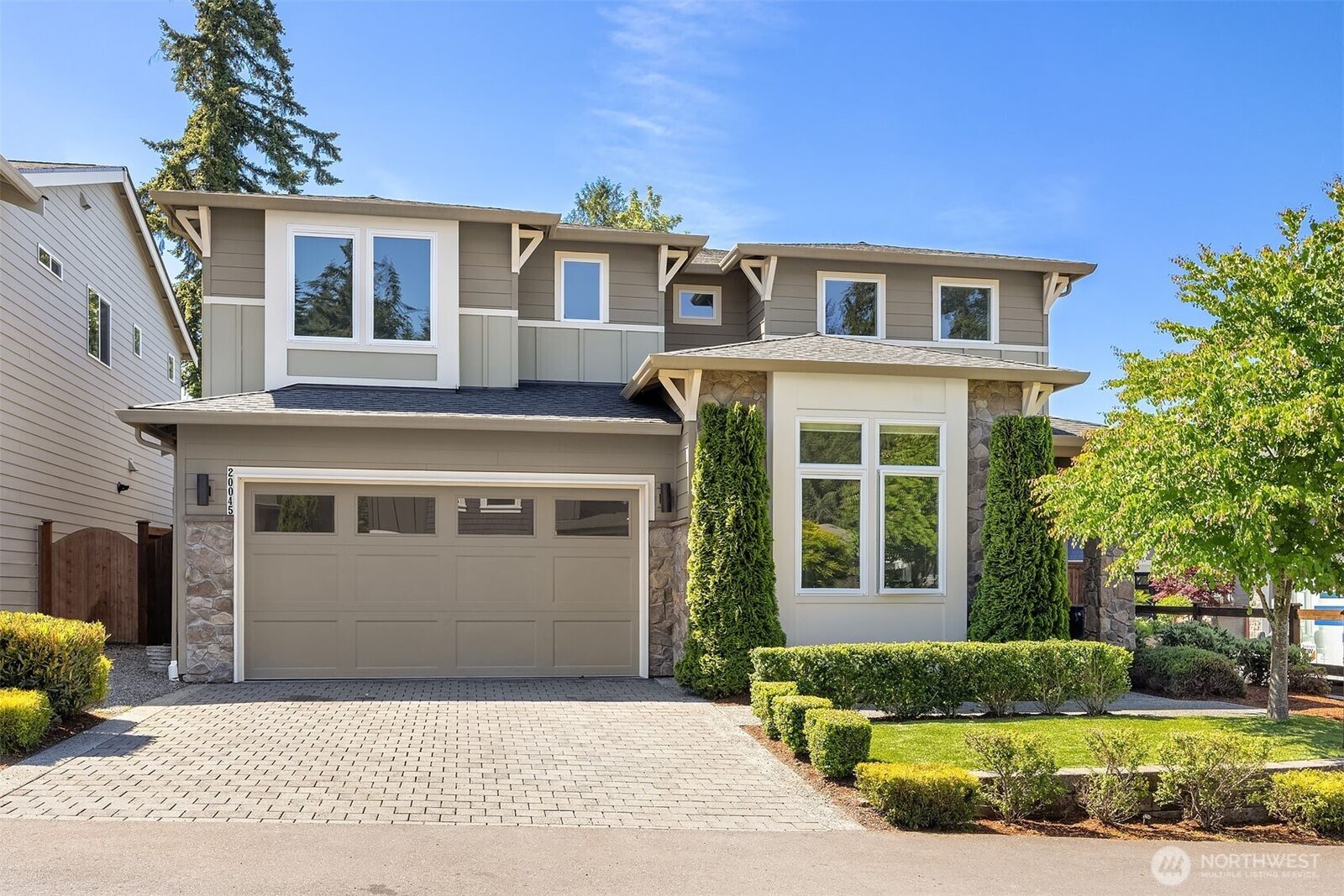 Property Photo:  20045  10th Avenue NW 11  WA 98177 