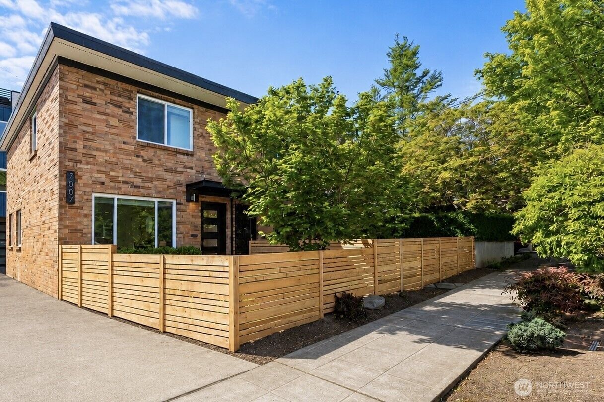 Property Photo: 7007 Alonzo Avenue NW WA 98117