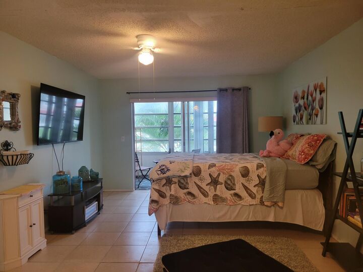 Property Photo: 356 Lake Dora Drive FL 33411