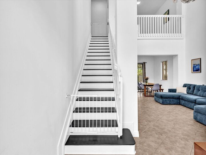 Property Photo:  2414 Venetian Way  FL 33426 