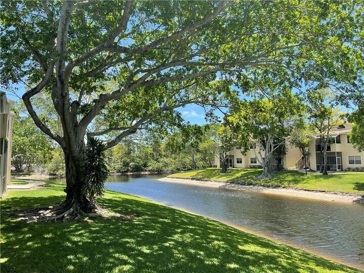 Property Photo: 640 Cypress Club Way J12 FL 33064