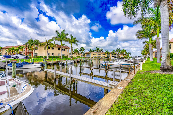 Property Photo:  2600 S Kanner Highway T9  FL 34994 