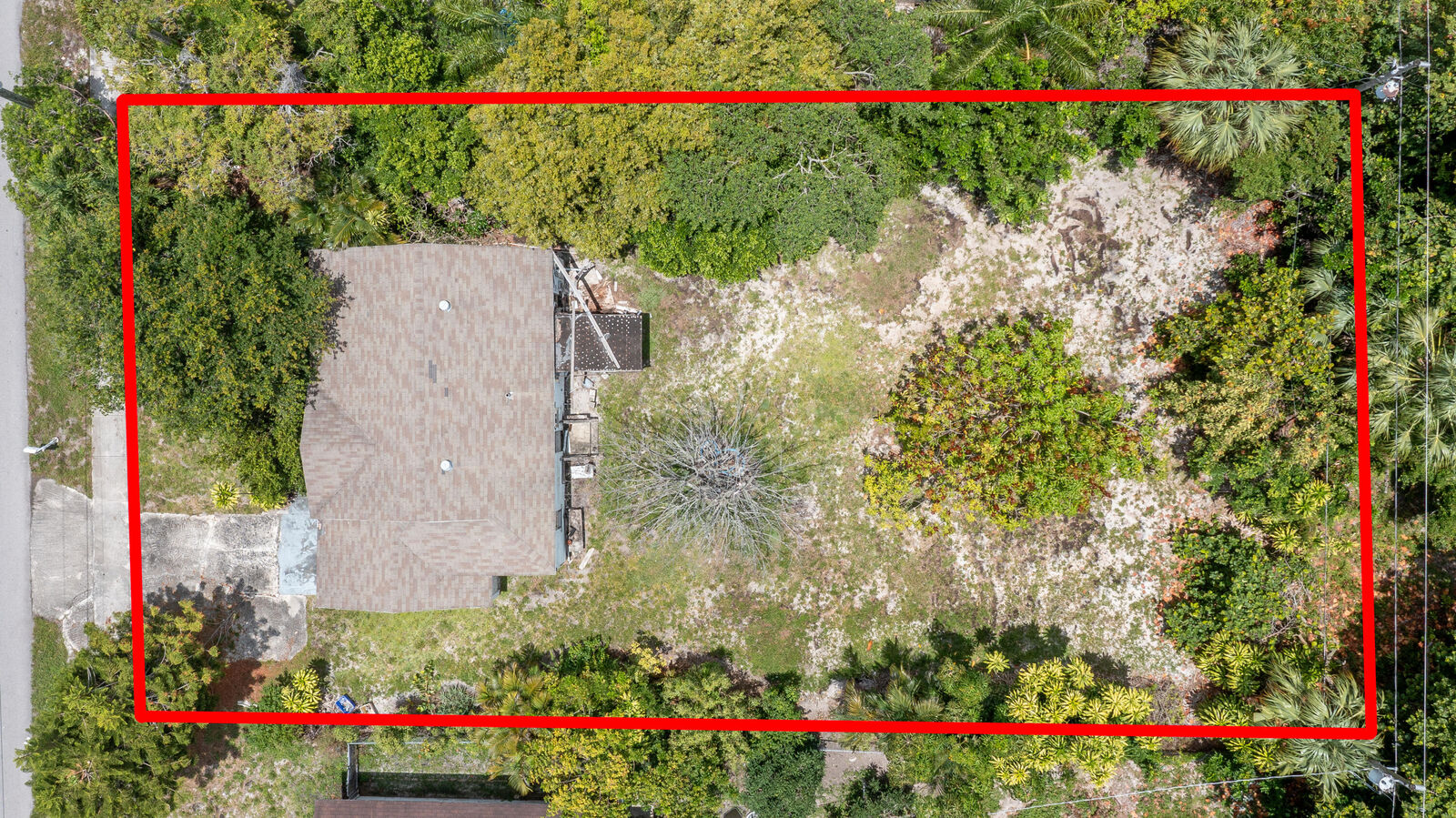 Property Photo:  229 SW 4th Avenue  FL 33444 