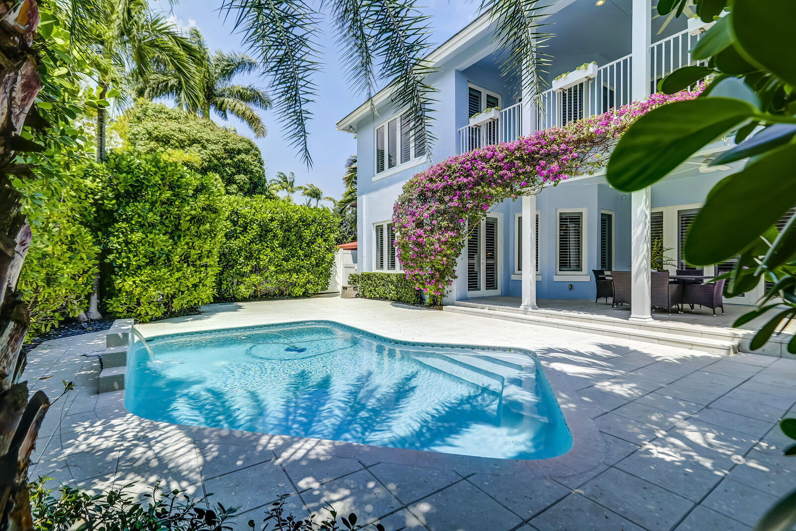 Property Photo: 425 NE 11th Avenue FL 33301