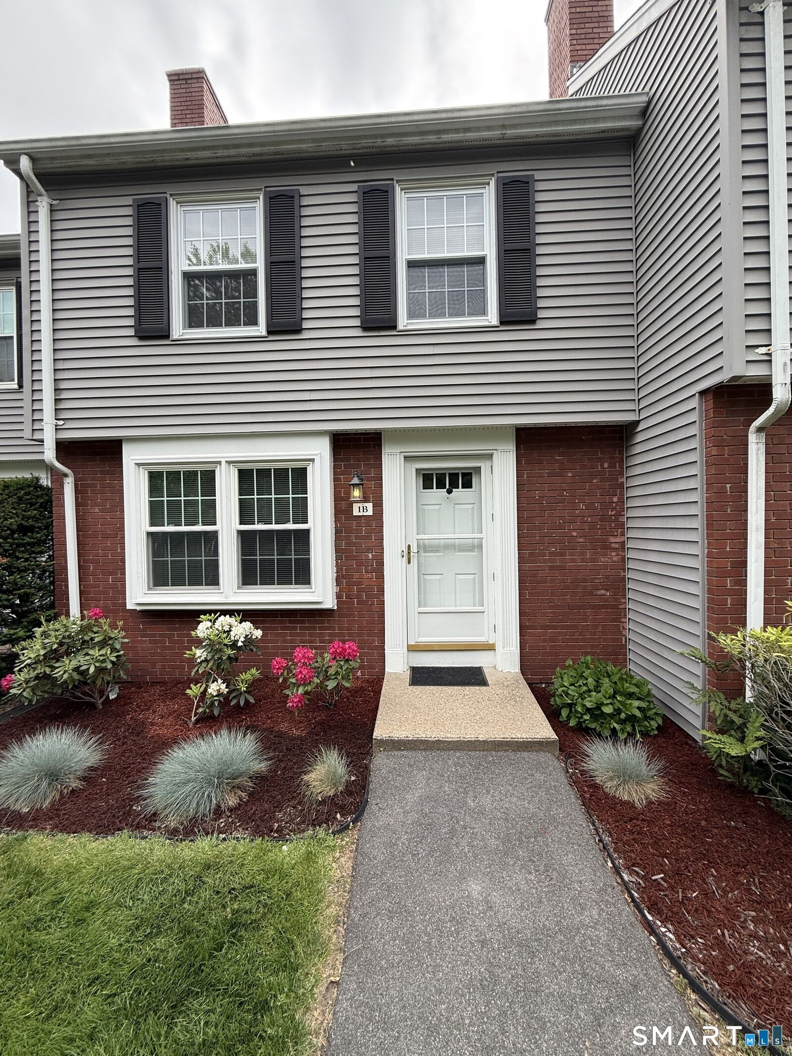 Property Photo:  1 Barrington Drive B  CT 06109 