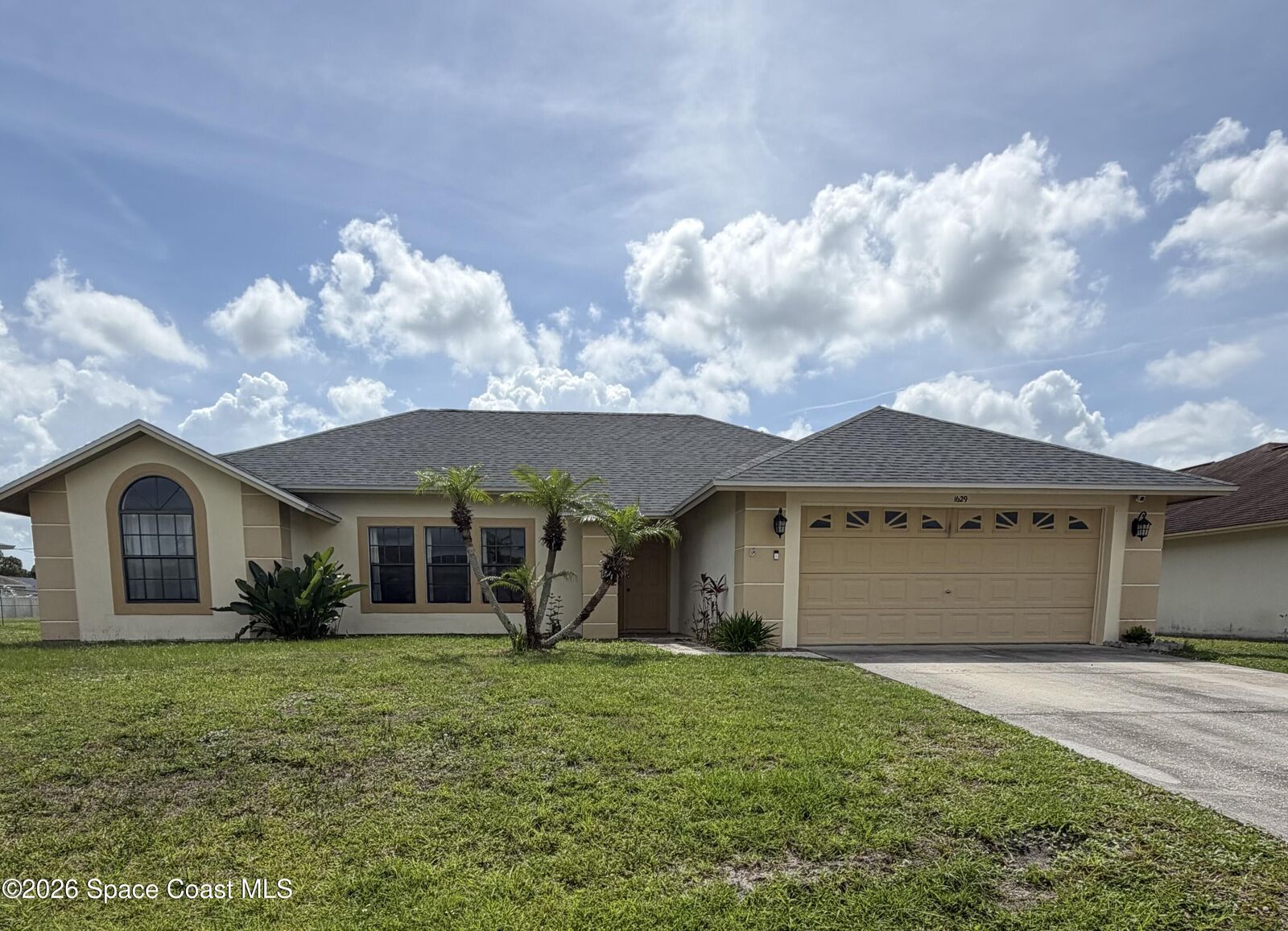 Property Photo: 1629 Gadsden Avenue NW FL 32907