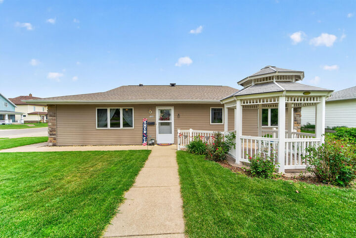Property Photo:  222 W 2nd  Street  IA 51401 