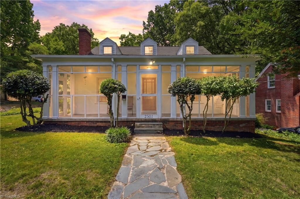 Property Photo: 2501 Walker Avenue NC 27403