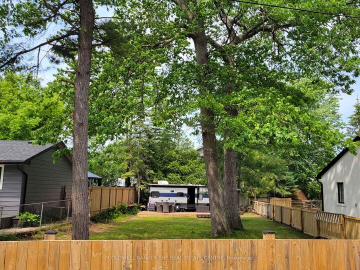 Property Photo: 16 73rd Street N Part 2 ON L9Z 2X6