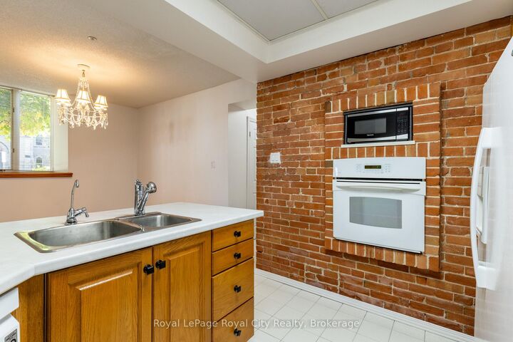 Property Photo: 57 Suffolk Street W 101 ON N1H 2J1