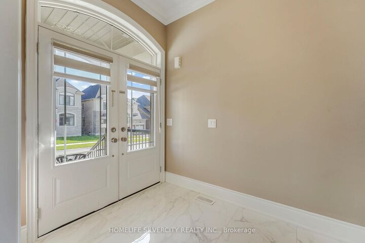 Property Photo:  85 James Walker Avenue  ON L7C 4N1 