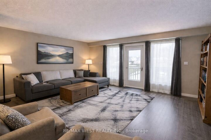 Property Photo:  662 Balsam Crescent  ON L1J 6A2 