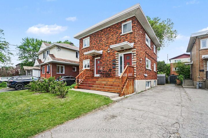 Property Photo: 707 Edison Avenue ON K2A 1W2