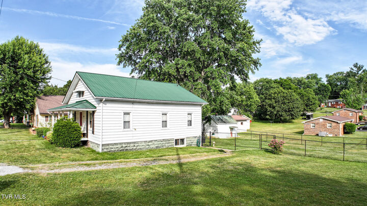 Property Photo:  515 South McKee Street  TN 37743 