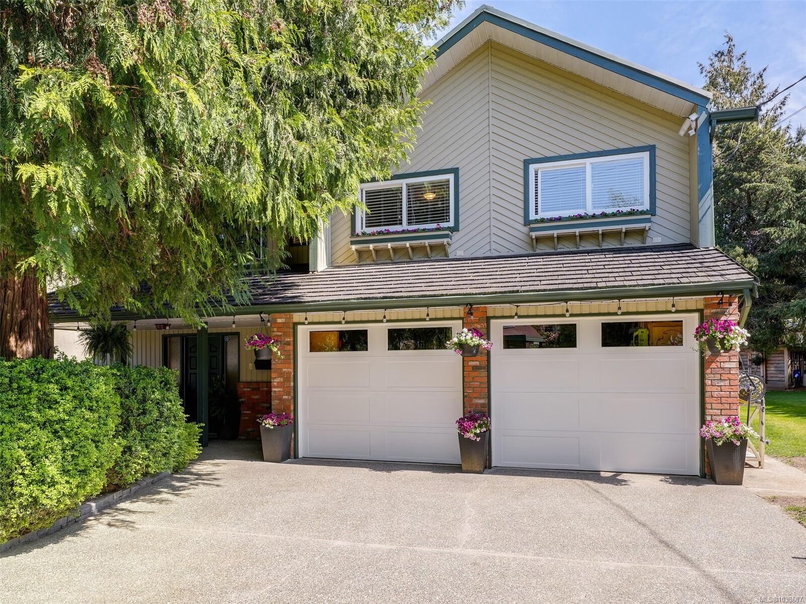 Property Photo: 3369 St. Troy Pl BC V9C 3J3