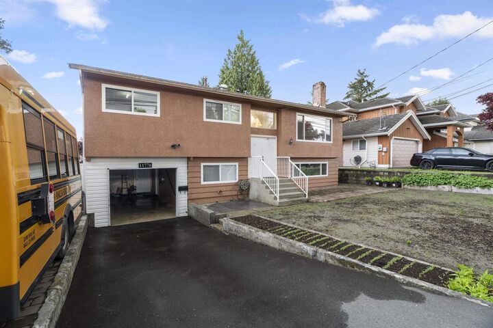 Property Photo: 11776 86 Avenue BC V4C 2W2