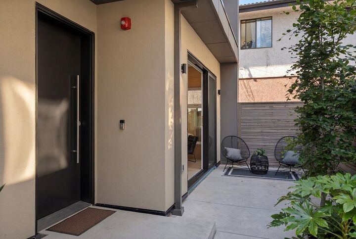 Property Photo: 366 E 23rd Avenue BC V5V 1X5