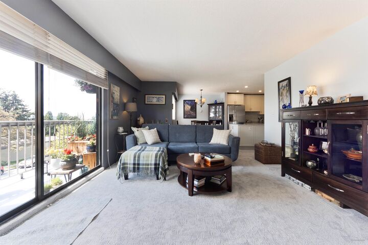 Property Photo: 330 W 2nd Street 205 BC V7M 1E1