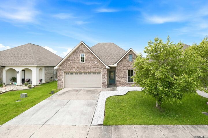 Property Photo:  4792 Viola Farms Dr  LA 70710 