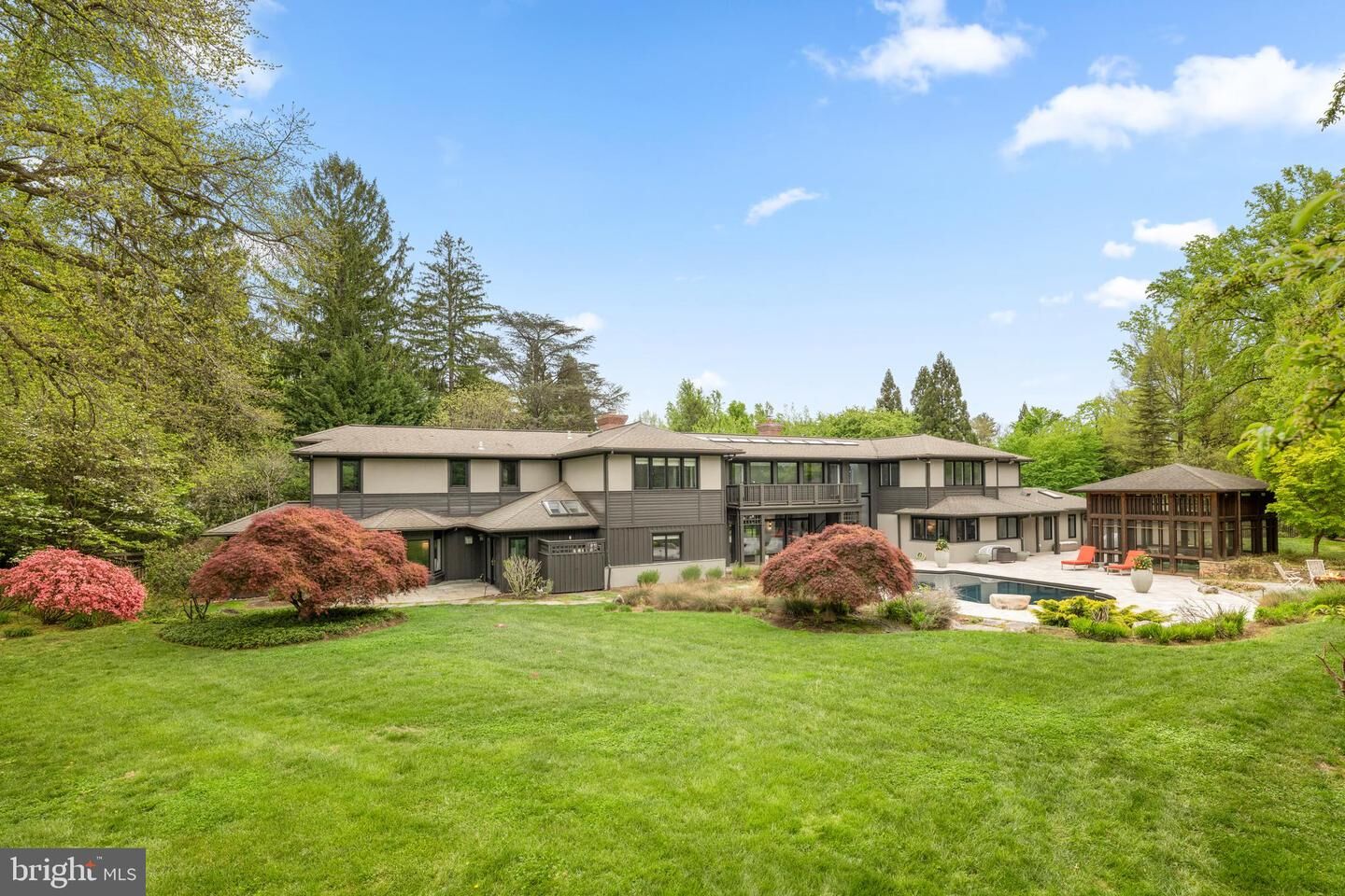 Property Photo:  850 Lesley Road  PA 19085 