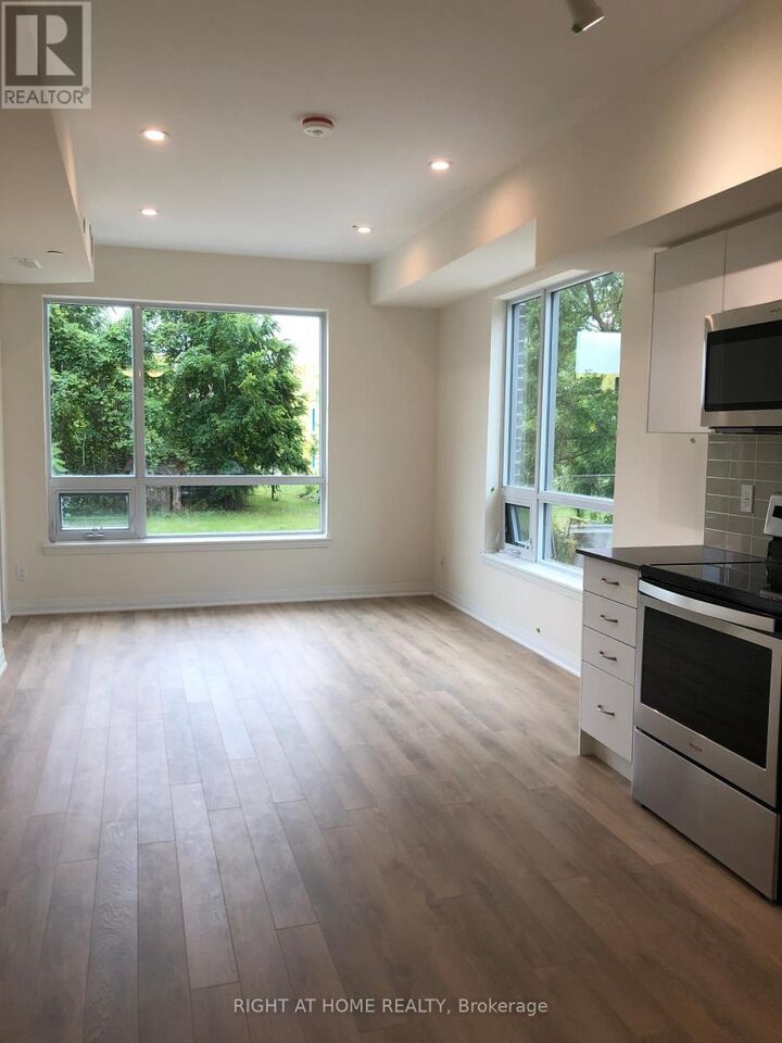 Property Photo: 650 Atwater Avenue 38 ON L5G 4K7