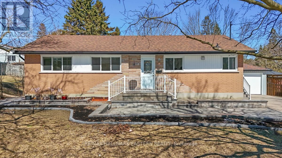 Property Photo:  5 Ferndale Avenue  ON K9J 1L9 