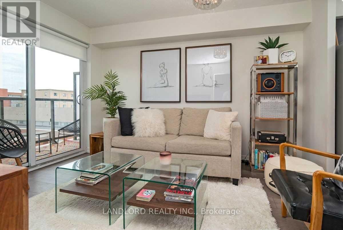 Property Photo: 1420 Dupont Street 615 ON M6H 0C2