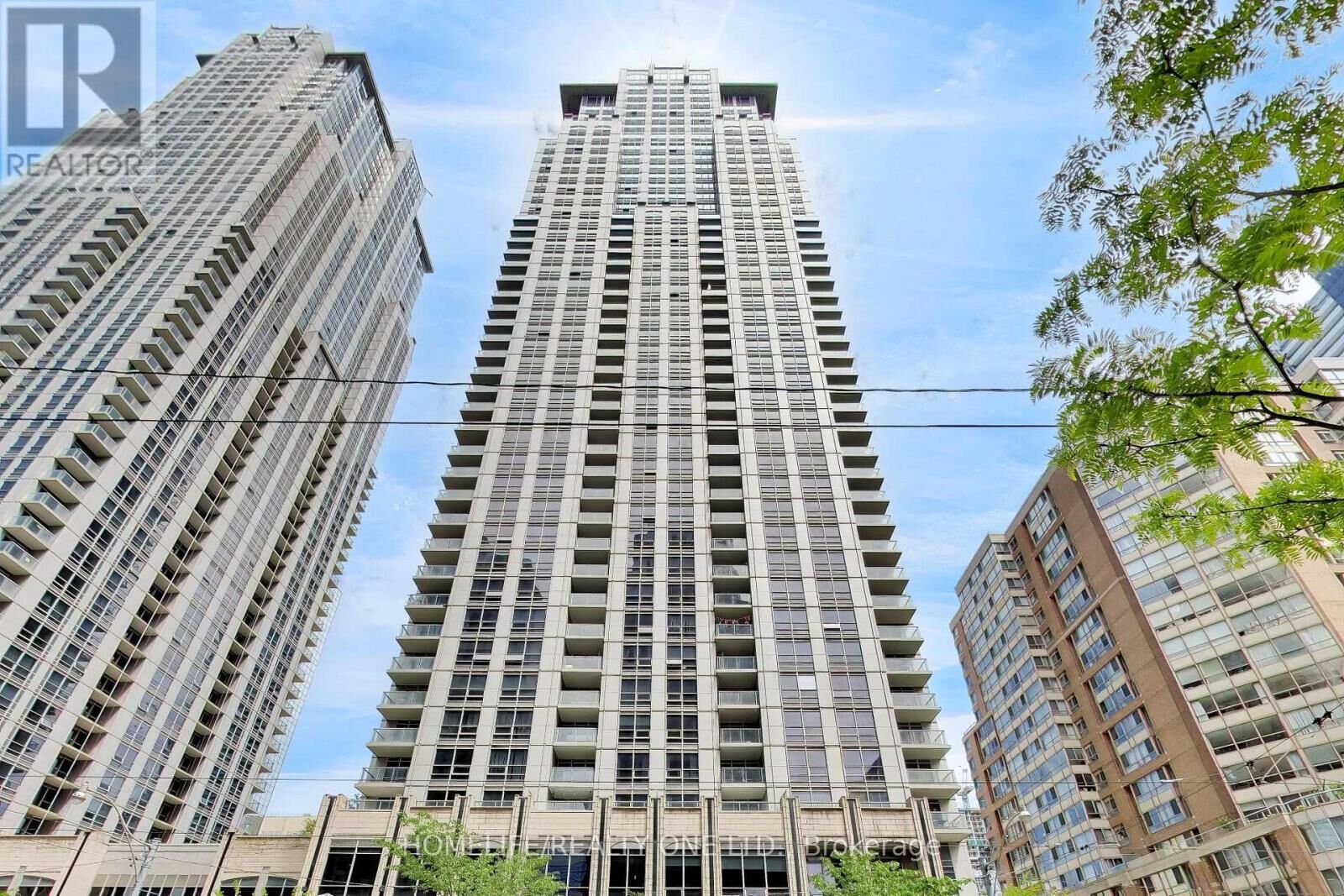 Property Photo: 761 Bay Street 2709 ON M5G 2R2