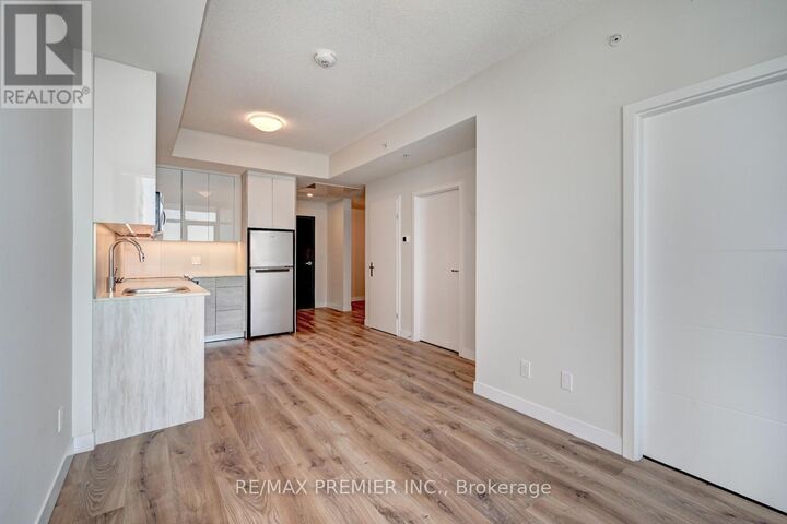 Property Photo: 60 Frederick Street 813 ON N2H 0C7