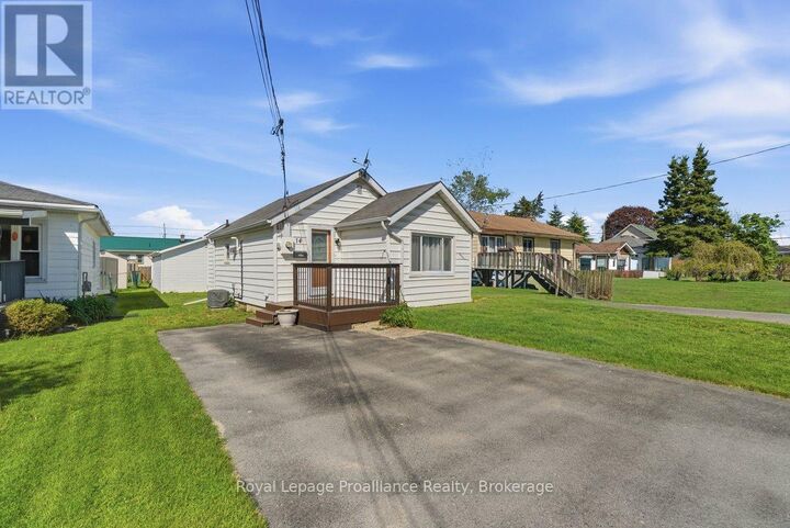 Property Photo: 14 Ramsay Avenue ON K8V 2P5