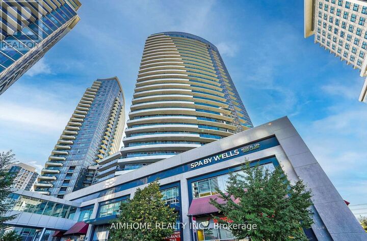 Property Photo: 7161 Yonge Street 2028 ON L3T 0C8
