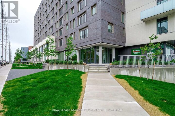 Property Photo:  195 Hunter Street East 302  ON K9H 1G9 