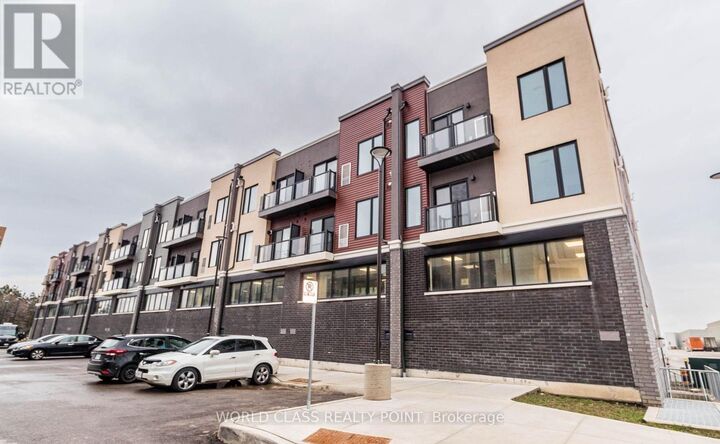 Property Photo:  3401 Ridgeway Drive 422  ON L5L 0B9 