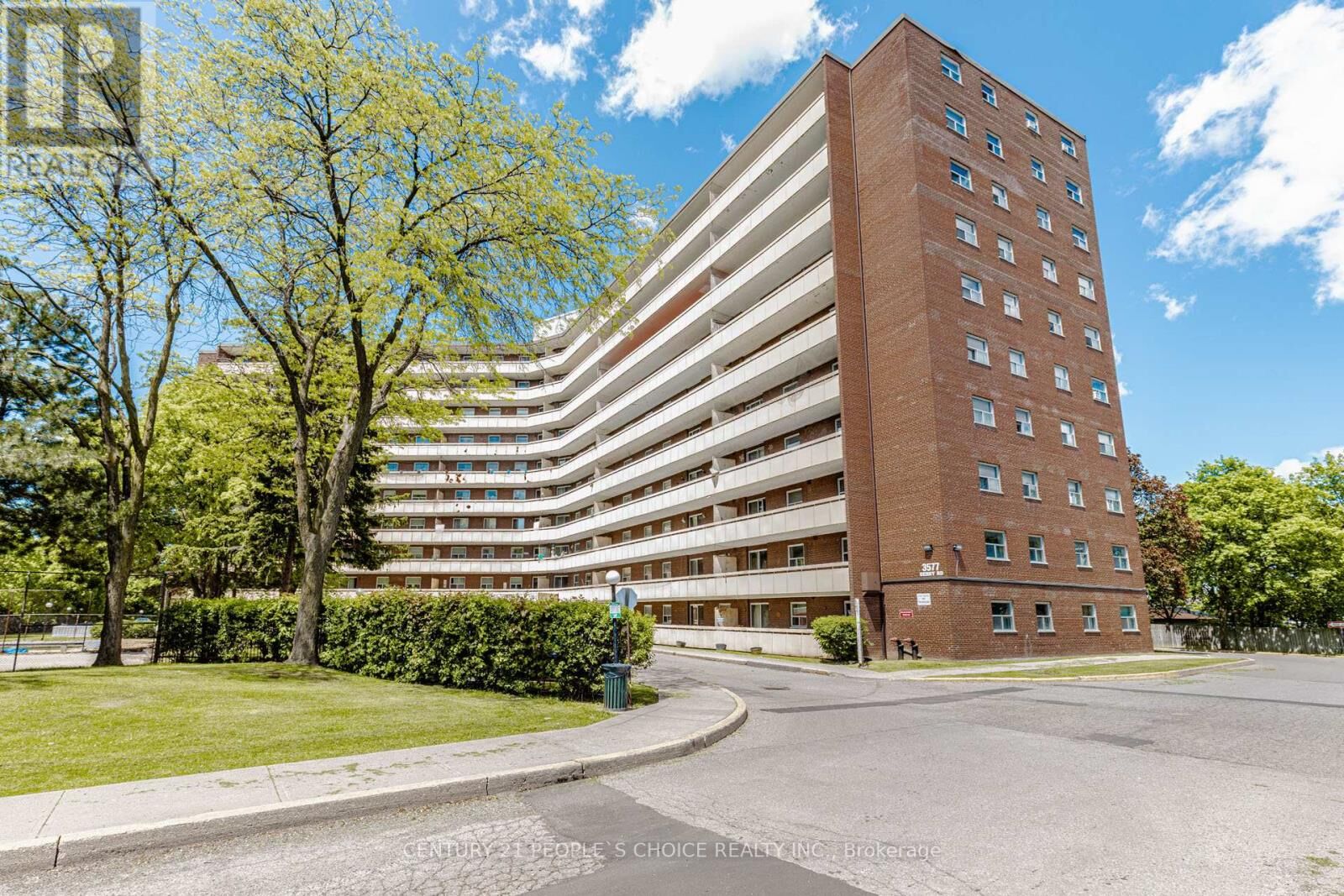 Property Photo:  3577 Derry Road East 906  ON L4T 1B3 