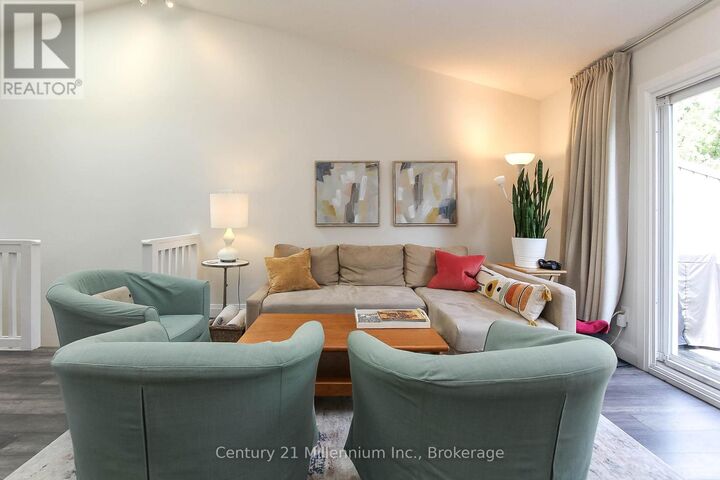 Property Photo: 149 Fairway Crescent 73 ON L9Y 5B4