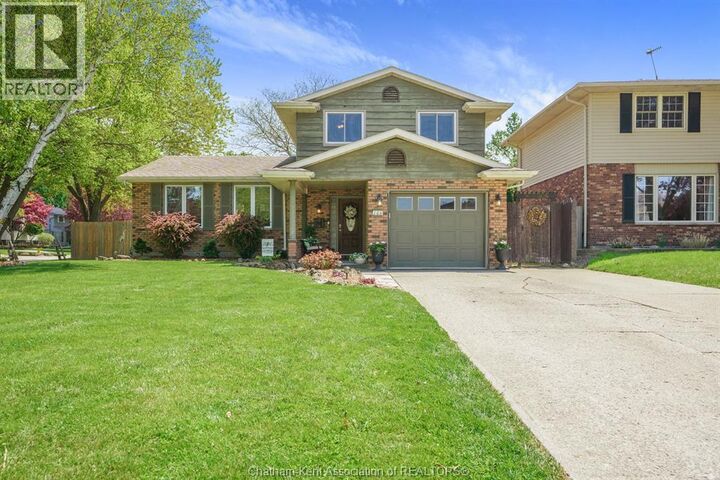 Property Photo: 106 University Drive ON N7L 4V5