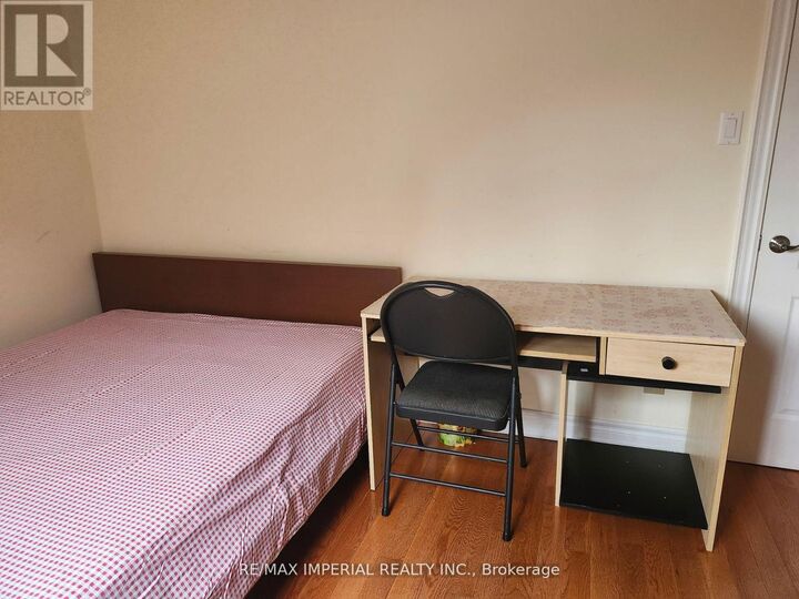 Property Photo:  123 McCabe Crescent  ON L4J 2S6 