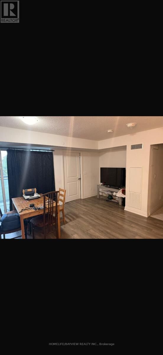 Property Photo: 20 Meadowglen Place 221 ON M1G 0A9