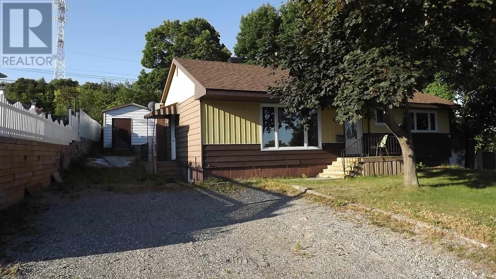 Property Photo:  71 Hutchison Ave  ON P5A 1W7 