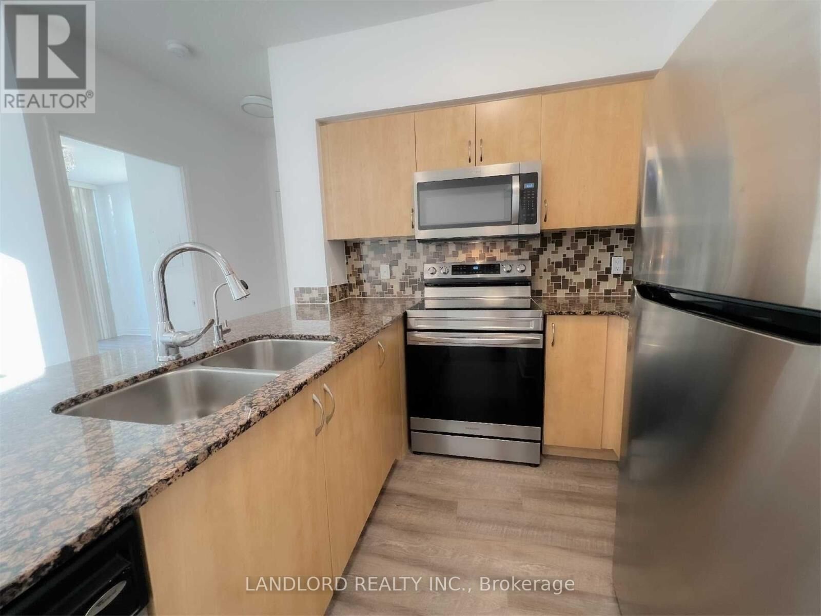 Property Photo:  2240 Lakeshore Boulevard West 309  ON M8V 1A5 