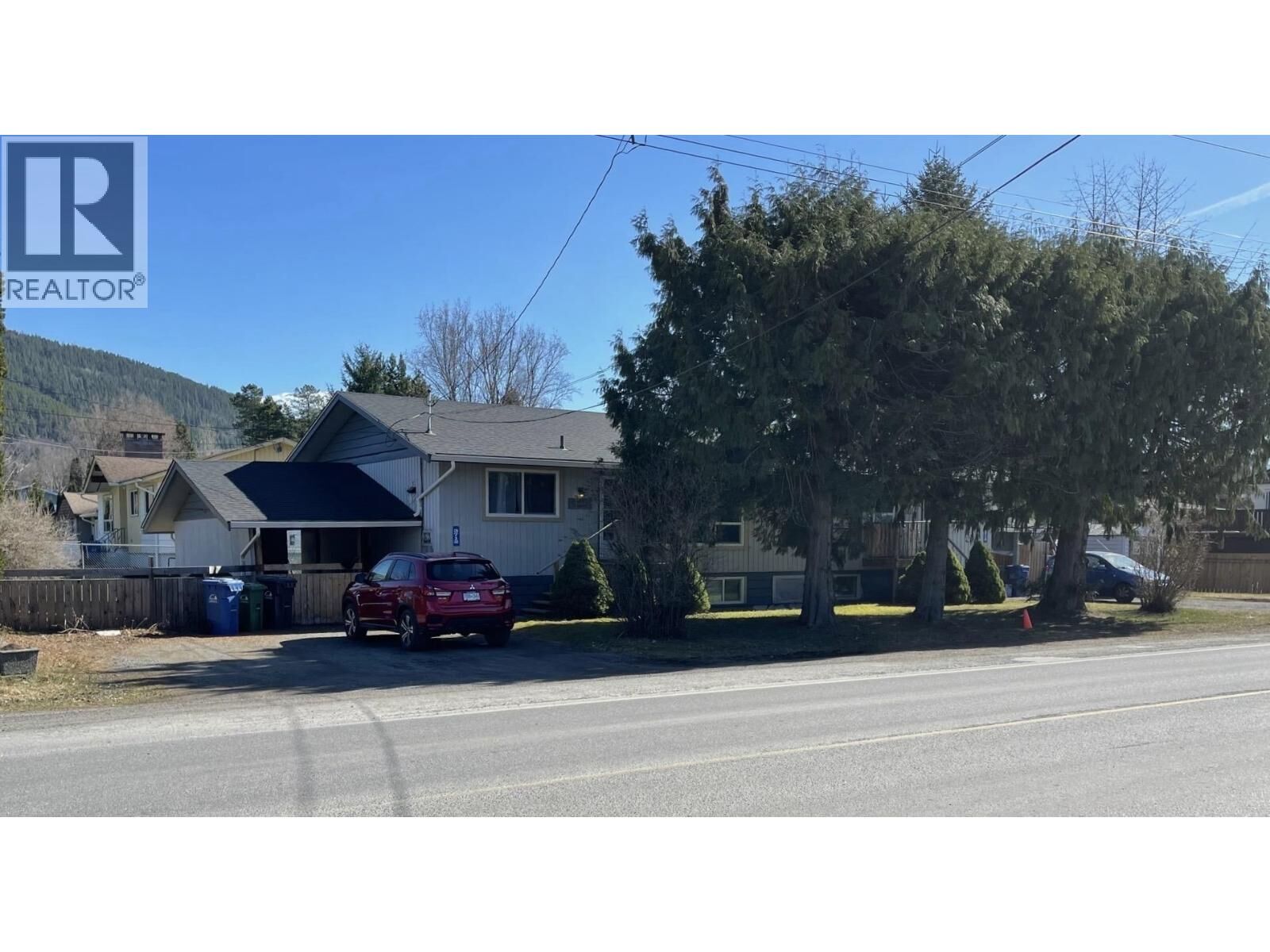 Photo de la propriété: 3712 Eby Street BC V8G 2Z6
