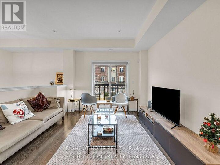 Property Photo:  22 Coneflower Crescent  ON M2R 0A5 