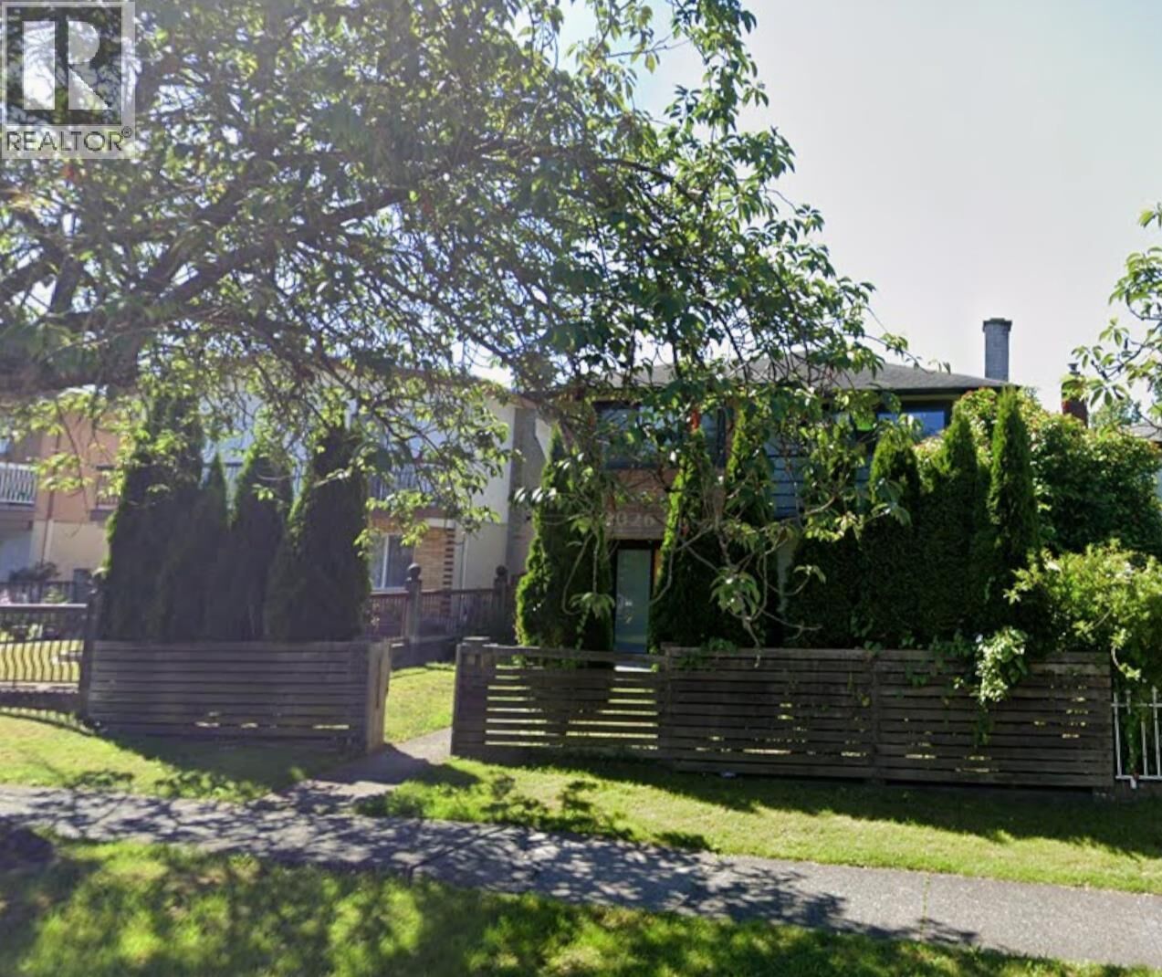 Property Photo:  2532 East 24th Avenue  BC V5R 1C9 