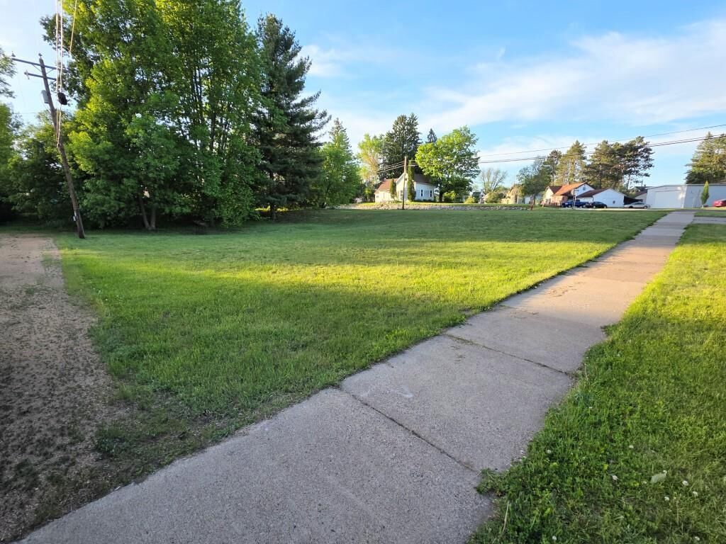 Property Photo: 903 Grand Avenue WI 54452